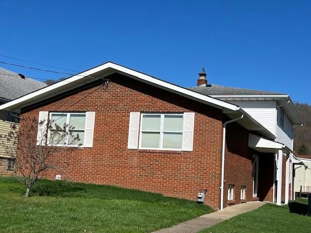 312 PINE AVE, MOUNDSVILLE, WV 26041, photo 1 of 18