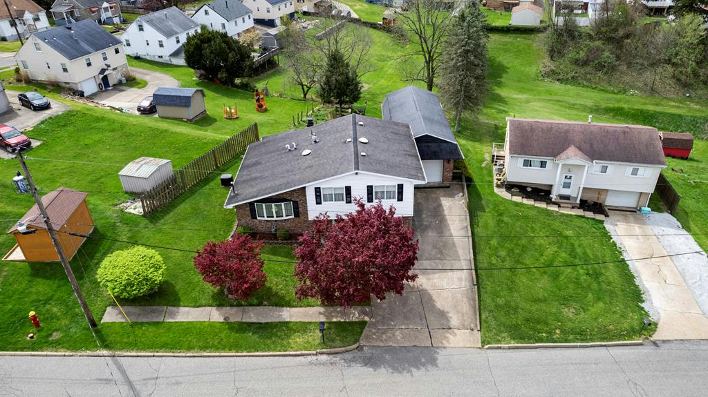 209 OAKLAND AVE, WEIRTON, WV 26062, photo 1 of 21